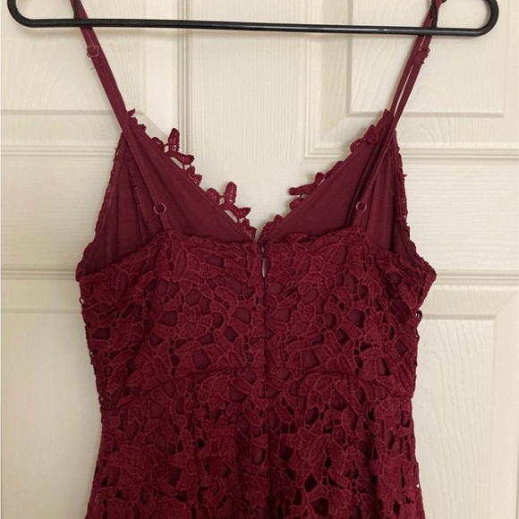 ASTR the Label burgundy dress - Picture 4 of 4